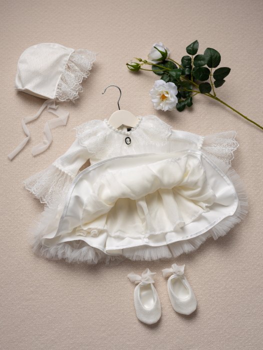 alt= ”Rochita de botez Agatha pentru fetite” [12]