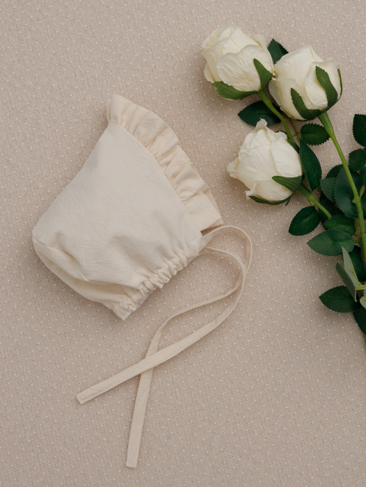 Rochita botez Genevieve din pânză topită și dantelă – Eleganță delicată pentru un moment de neuitat [9]