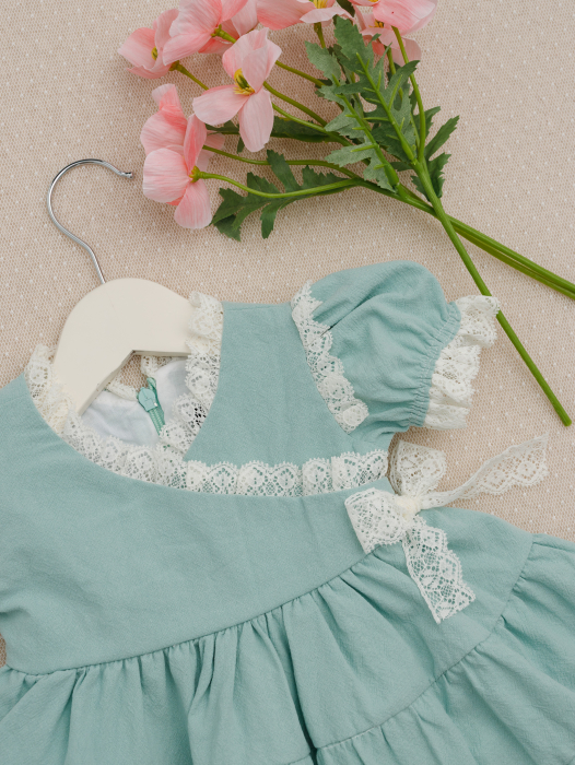 Rochița Madeleine| Rochiță de botez verde mentă din bumbac premium | Little Claire [9]