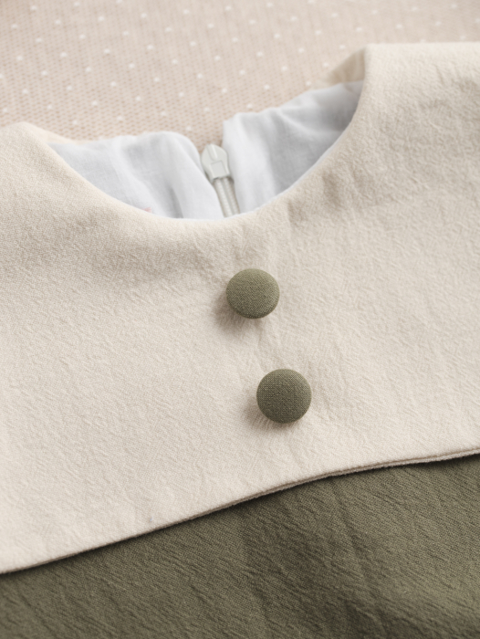 Salopetă băiețel botez Marc – olive din bumbac prespălat, căptușită cu bumbac premium [3]