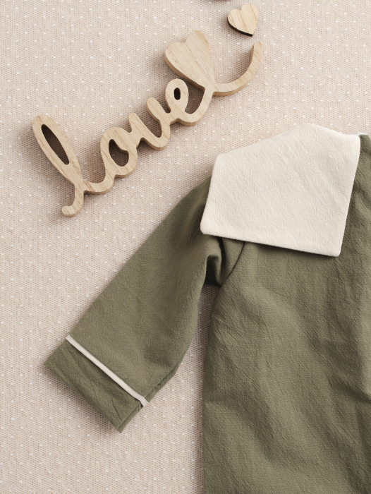 Salopetă băiețel botez Marc – olive din bumbac prespălat, căptușită cu bumbac premium [8]