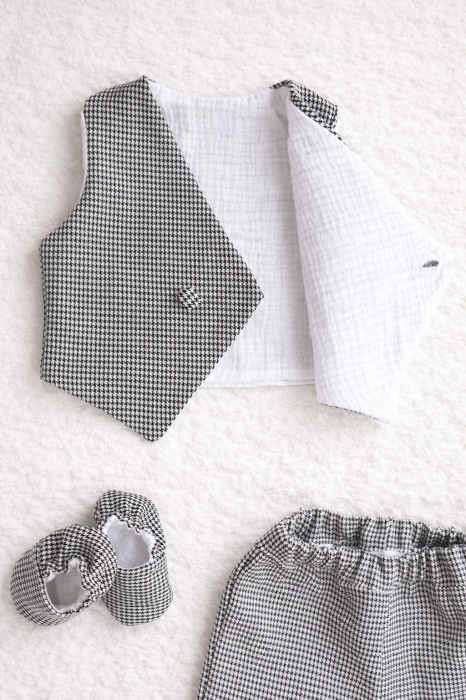 Set botez baietei Eden ; Costumas 3 piese si trusou muselina [5]