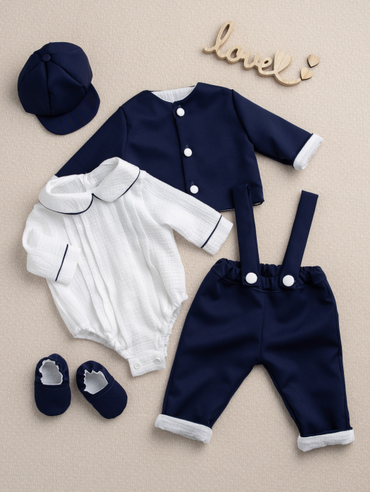 Set botez baietel Alexandru : costumas 3 piese si trusou muselina [13]