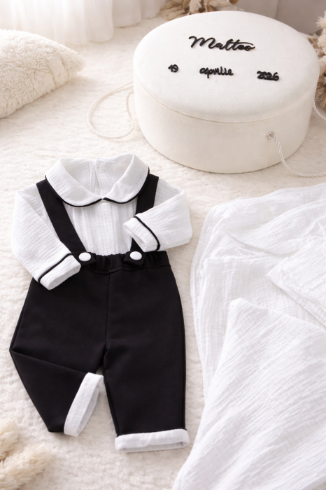 Set botez baietel Matteo Black , trusou personalizat si costumas premium [6]