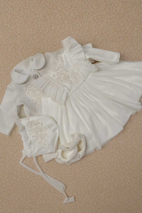 Set botez cu trusou, rochiță și paltonaș – model Angelique [4]