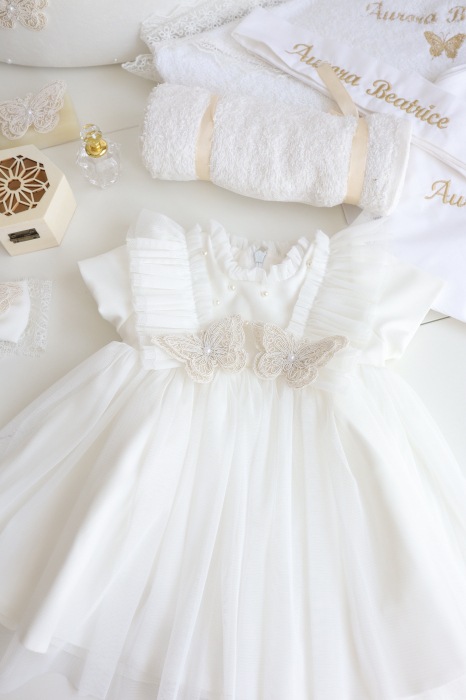 Set botez fetiță Odette– rochiță, trusou complet, cufăr personalizat și bentiță delicată [3]