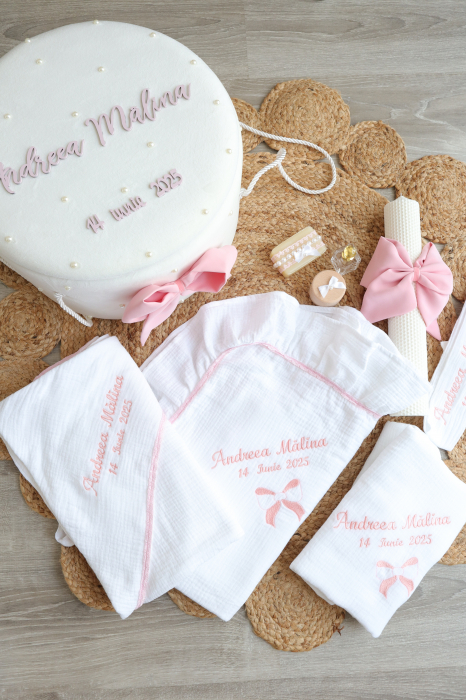 set botez fetita personalizat Lidia- Rochiță Roz și Trusou Complet Elegant cu lumanare [4]