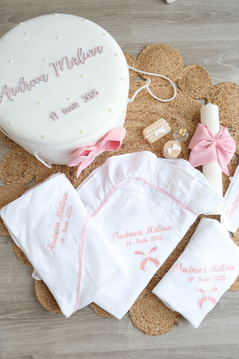 set botez fetita personalizat Lidia- Rochiță Roz și Trusou Complet Elegant cu lumanare [5]