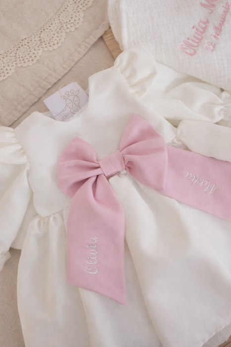 Set Botez Fetiță Personalizat Premium cu Rochiță și Trusou din Muselină – LittleClaire [6]