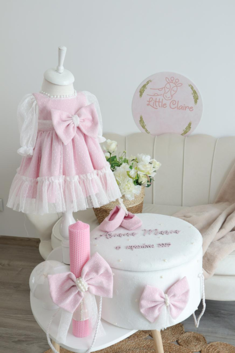 Set botez fetiță roz pudră – Rochiță elegantă, cufăr decorat și trusou muselină | Little Claire [2]