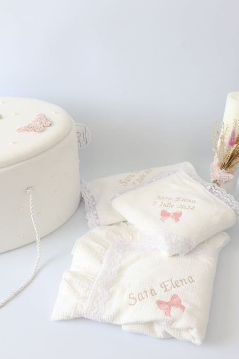 Set botez fetita trusou muselina si lumanare Sara [5]
