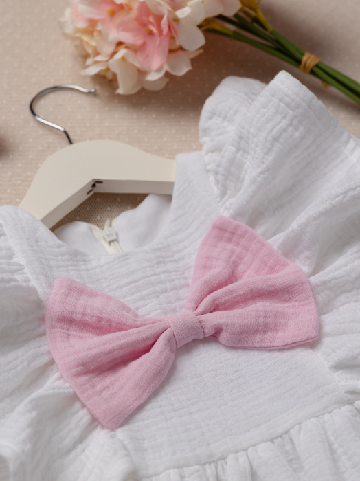 Set Botez Personalizat din Muselină – Rochiță Ralu, Trusou Brodat și Cufăr Luxury Decorat [5]