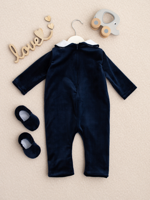 Set complet baietel Noah: trusou, lumanare si tinuta [5]