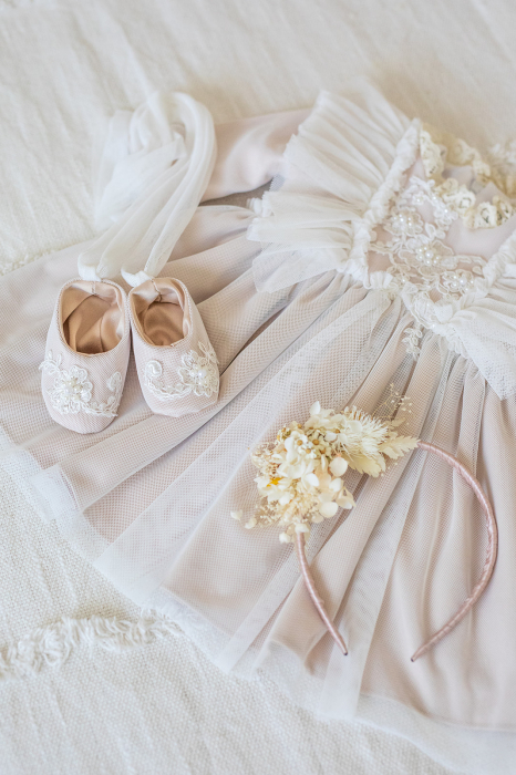 Set de botez Lucia cu paltonas– eleganță atemporală pentru o zi specială [11]