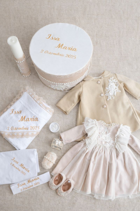 Set de botez Lucia cu paltonas– eleganță atemporală pentru o zi specială [2]