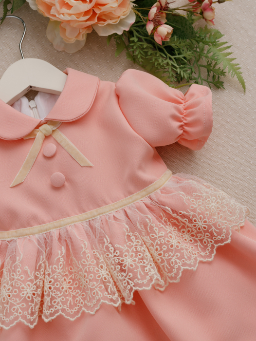 Set de botez Magnolia – Delicatețe într-o nuanță piersicuta [10]