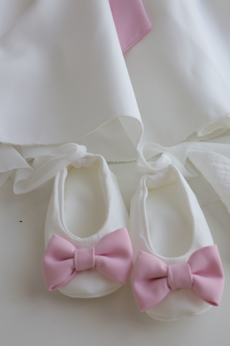 Set Premium Botez Fetiță – Rochiță, Trusou, Cufăr, Lumânare Ava Little Claire [10]