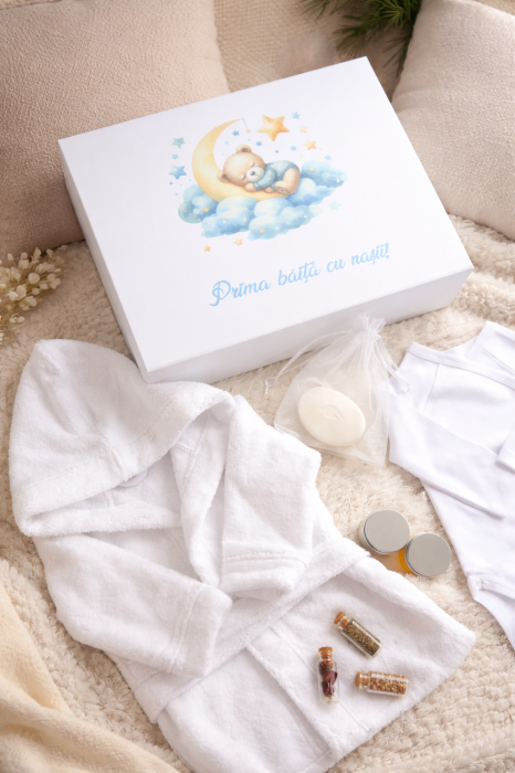 Set prima baita cu nasii - Halat pufos din bumbac personalizabil, cutie personalizata, body si recipiente [3]