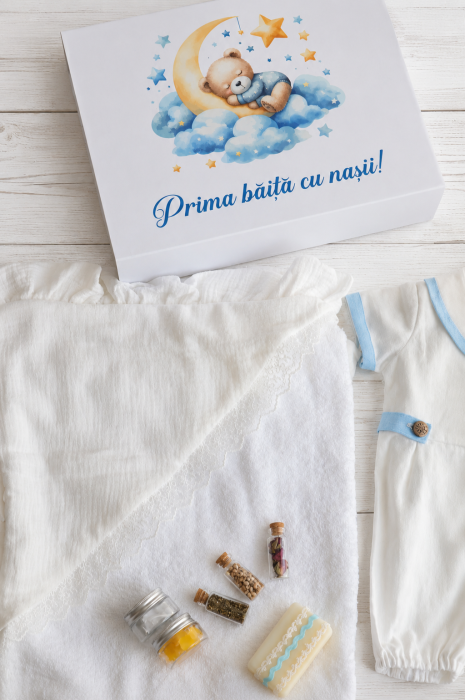 Set Prima Băiță cu Nașii pentru Băieți- Prosop cu capison, mirodenii baita, salopeta din in si cutie eleganta [2]