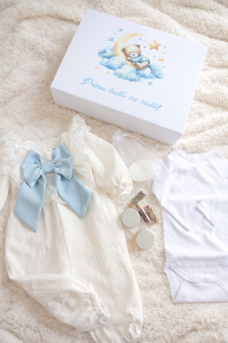 Set prima baita cu nasii - salopeta eleganta cu funda, cutie personalizabila, recipiente si body [3]