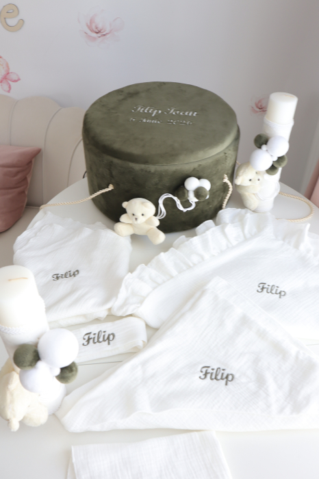 Trusou botez din muselină personalizat cu nume – elegant, delicat și modern [2]