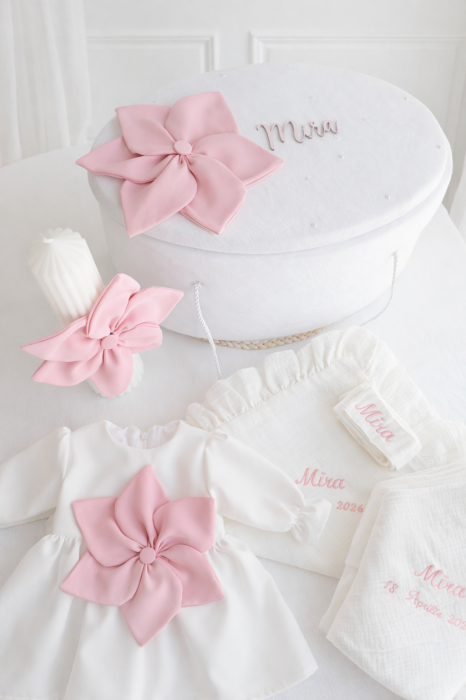 Trusou botez fetita Pastel Blossom , continut muselina certificat OEKO TEX, personalizare inclusa [5]