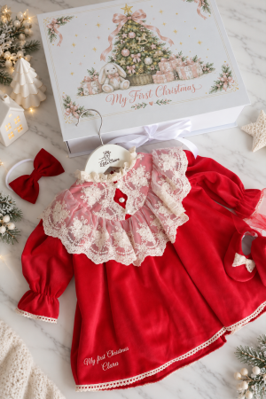 My First Christmas by Little Claire - Set cadou Christmas Magic Little Claire cu rochiță roșie din catifea și dantelă ivoire, botoșei, bentiță și cutie de Crăciun.