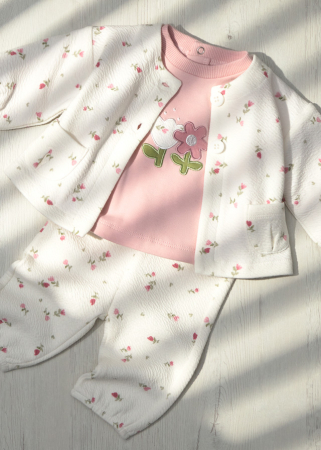 PENTRU FETITE - Costumas floricele Mayoral 3 piese