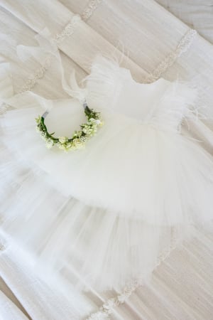 ROCHITE BOTEZ FETITE - Rochita alba cu trena fetite- Little Claire