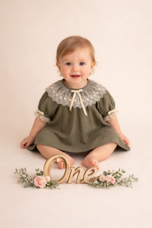 PRIMA ANIVERSARE - Rochita pentru fetite Iris olive din bumbac prespalat