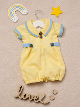 TINUTE BOTEZ BAIETEI - Salopeta botez baietel Toma din in galben cu detalii clasice baby blue