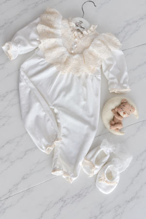 PRIMA ANIVERSARE - Salopetă elegantă pentru fetițe Alma, din catifea ivory cu dantelă – Little Claire