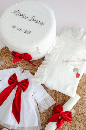 Set botez fetiță „Magic” – trusou complet din muselină personalizat, cufăr și lumânare [1]