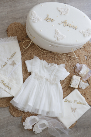 Set botez fetiță Odette– rochiță, trusou complet, cufăr personalizat și bentiță delicată [2]