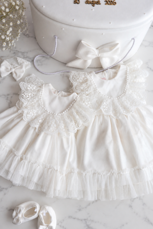 SETURI BOTEZ FETITE - Set botez Lace Heirloom – eleganță delicată pentru o zi de poveste