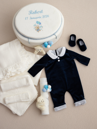 SETURI BOTEZ BAIETEI - Set complet baietel Noah: trusou, lumanare si tinuta