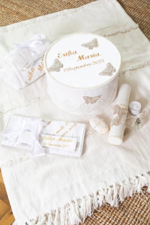 Set trusou botez fete cu lumanare Erika