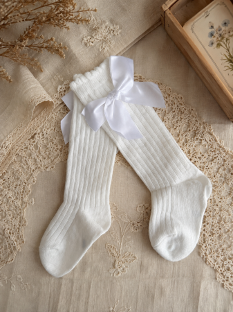 ACCESORII BOTEZ - Sosete bebe lungi cu fundita