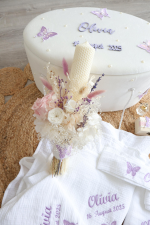 Trusou botez fetiță personalizat cu nume și dată, decor fluturi mov și perle. Lumanare botez asortată opțional. Elegant, complet, handmade. [6]