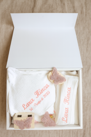 Trusou botez fetita personalizat Fluturasi [3]