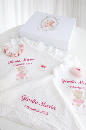 TRUSOURI BOTEZ FETITE - Trusou de Botez din Muselină Personalizat – Tematică Ursuleț Balerină, Cutie Carton cu Închidere Magnetică