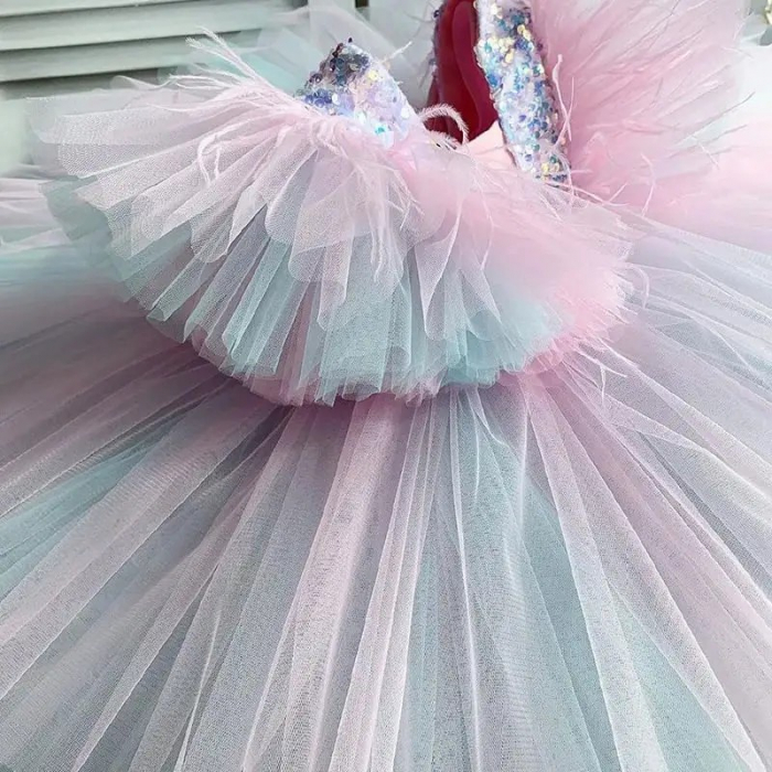 Rochie de ocazie cu volane, straturi de tulle si paiete [2]