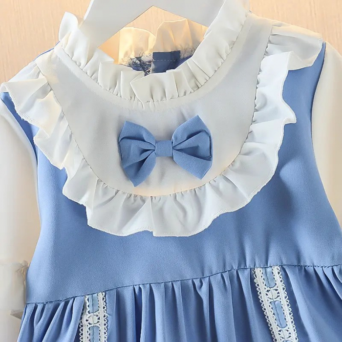 rochie-albastra-cu-volane-si-dantela.jpg [4]