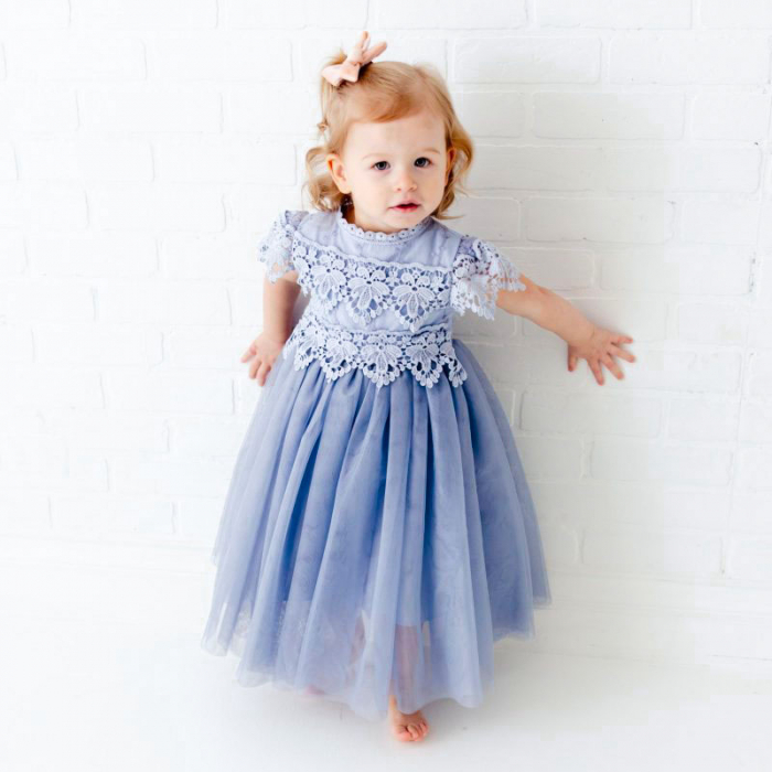 Rochie albastra de printesa cu floricele brodate [2]