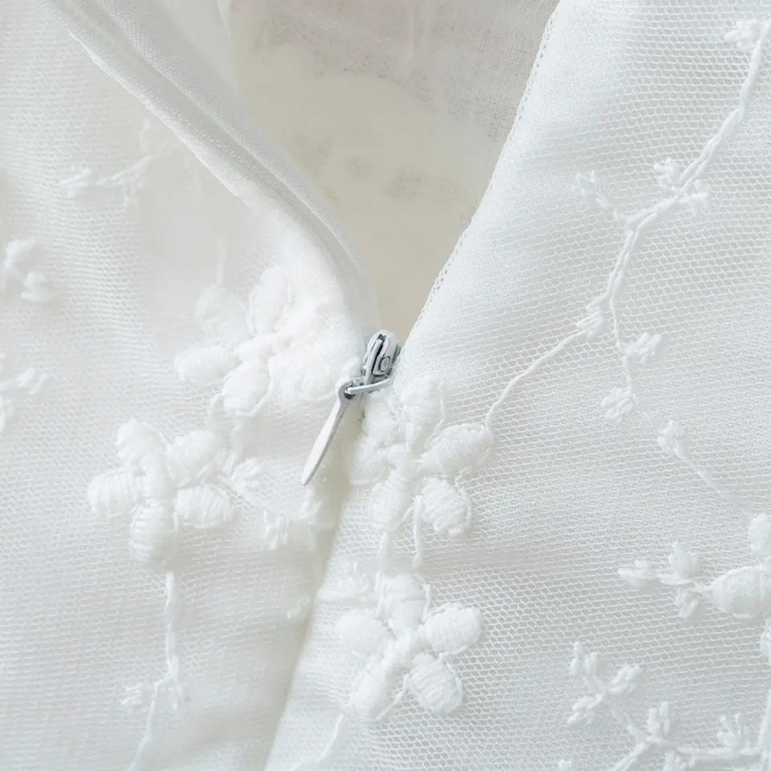Rochie ivoire de printesa cu floricele brodate [5]