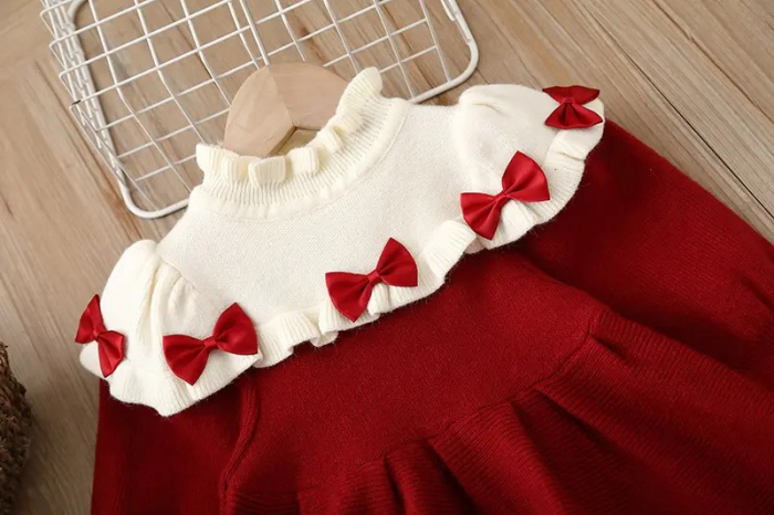 Rochie pulover rosie cu guler barcuta alb si fundite adorabile [3]