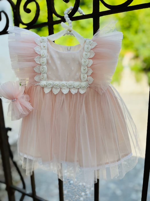 Rochie de botez roz cu floricele pe piept si tulle [5]