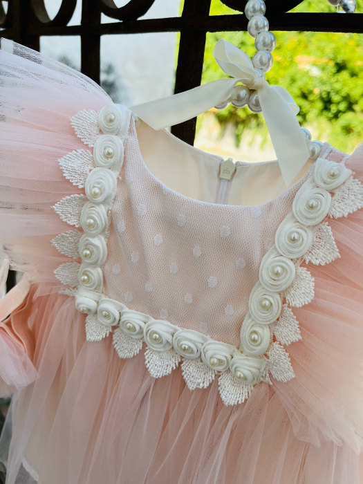 Rochie de botez roz cu floricele pe piept si tulle [2]