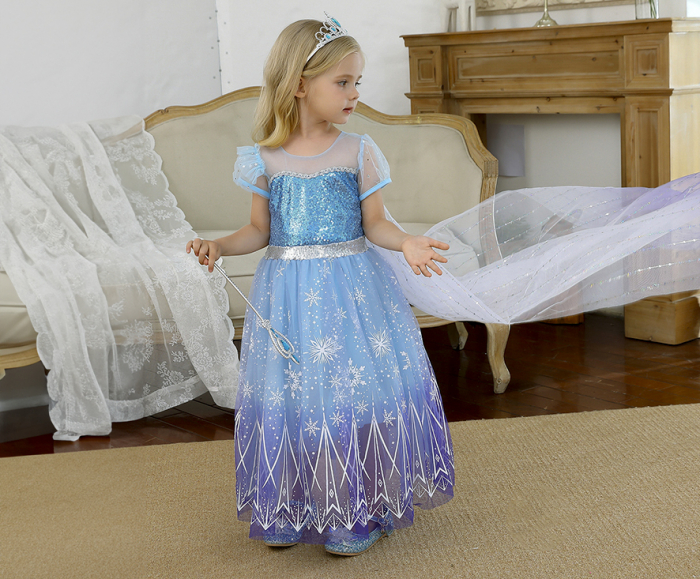 Rochie de ocazie Elsa cu tulle cu stelute si trena [2]