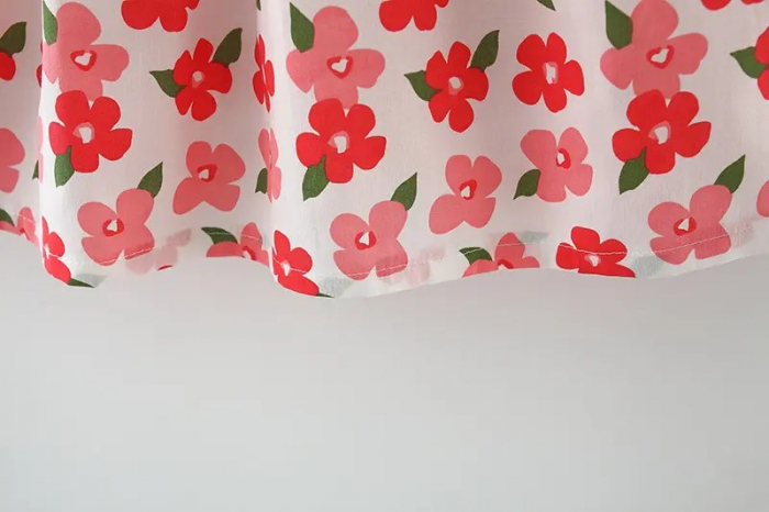 Rochita de vara cu floricele, funda rosie si palarie asortata [5]